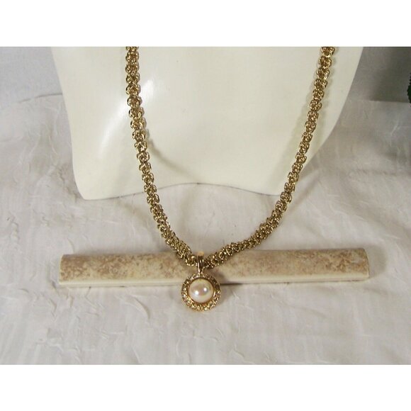 Vintage Roman Signed Necklace Faux Pearl Pendant Beautiful Flat Chain Style 24" - Picture 1 of 5